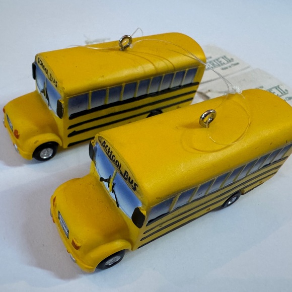 2 New Gallerie II School Bus Christmas Holiday Ornament Driver Gifts, Resin, NWT - Picture 4 of 4